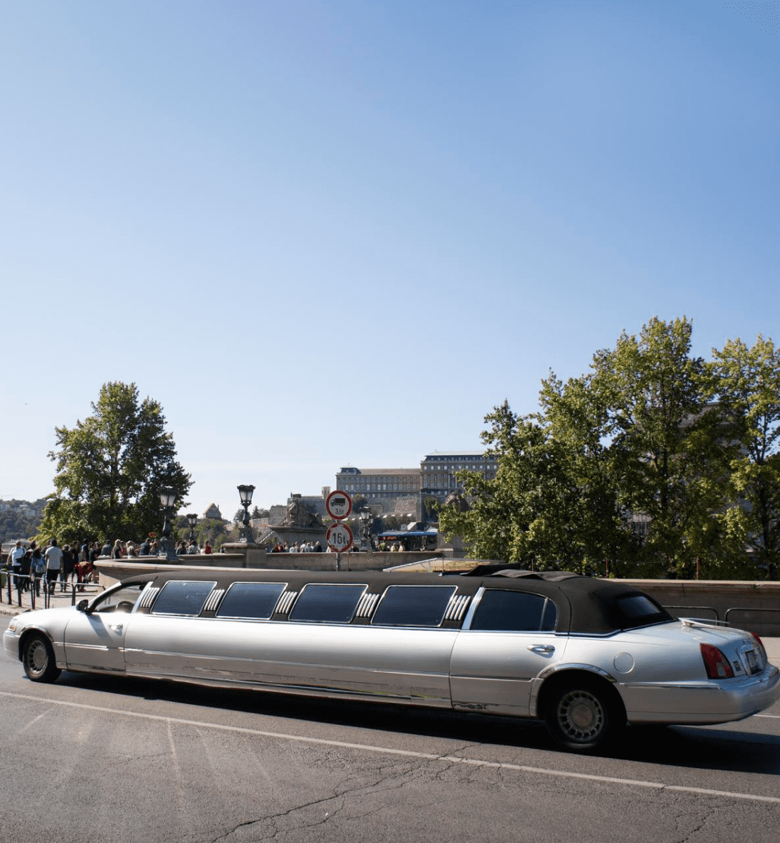 LIMO4FLY-AIRPORT LIMOUSINE